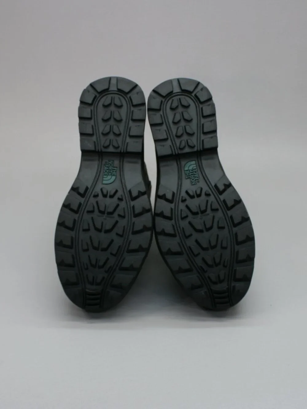 The North Face Men's 9 Chilkat V 400 Waterproof Brown Black Winter Snow Boots